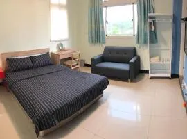 Happy Tree Hostel