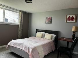 hunter' s new home!, homestay in Calgary
