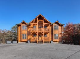 Black Bear Ridge Resort: Valhalla Manor by DC, villa in Sevierville