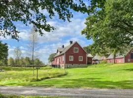 Awesome Home In Lidhult With Lake View