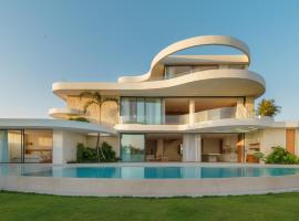 Villa Babylon - Magnificent 4BR Sea View Villa, hotel v destinaci Munggu