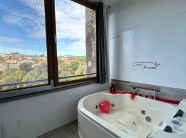 La casa nel Borgo Sospeso "con vasca e vista panoramica", hotel u gradu Vitorkjano