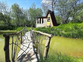 Fisherman's Cabin (Friendship Land), camping en Şelari