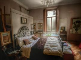 Camera privata in alloggio del 1700, hotel v destinácii Alessandria