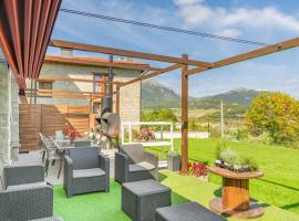 Acogedora casa rural con jardín y barbacoa próxima a Pamplona, holiday rental in Ilzarbe