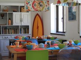 Moby Dick Lodge, hostel u gradu 'Malveira da Serra'