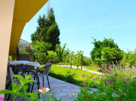 Apartments Stevan, country house in Bar