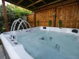 Oasis Retreat Hot Tub Cupar