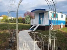 Bungalow confortable à Laragne-Montéglin avec vue montagneA