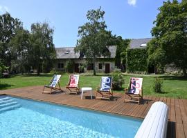 La Petite Charnasserie, hotel near Angers-Capucins Golf Course, Angers