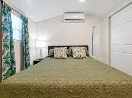 Charming Private Studio Near Raymond James Stadium