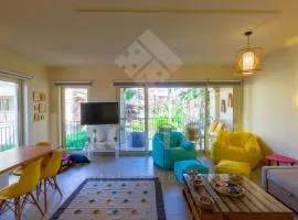 Ladybird - Veranda Beach House