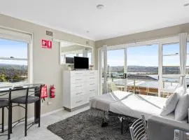 Northern Beaches Surfer's Sanctuary Studio