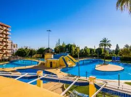 137 Minerva Apartamentos - Vista al mar - Piscina y Playa - Cercano a tren, restaurantes y tiendas