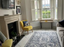 The White House, family hotel in Newry