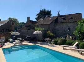 Gîte La Cassine Saint-Ceneri-le-Gerei, hotel familiar en Moulins-le-Carbonnel