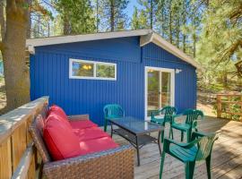 Pet-Friendly Big Bear Lake Vacation Rental with Deck, hotel in Big Bear Lake