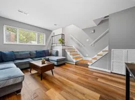 411 San Juan Recently Renovated 2 Bedroom TownHome