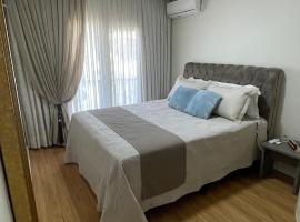 Apto climatizado 3 quartos a 3,7km da Vila Germânica, apartment in Blumenau