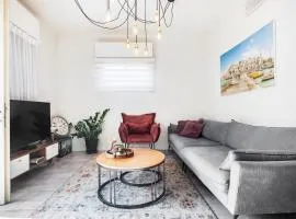 Premium 1BD apartment near the beach W/Balcony