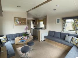 B3 Sunny Tides, glamping site in Brixham