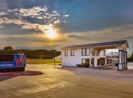 Motel 6-Bryan, TX - College Station、ブライアンのホテル