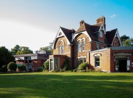 Stourport Manor Hotel، فندق في ستوربروت