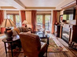 Luxury 2-Bedroom Aspen Mountain Residence Premier 34 in Downtown, one block to Ski Lifts, cheap hotel in Aspen