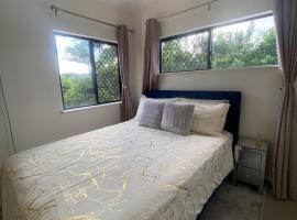 Cairns Homestay, quarto em acomodação popular em White Rock