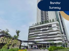 Greenfield Residence Bandar Sunway, hotel with jacuzzis in Petaling Jaya