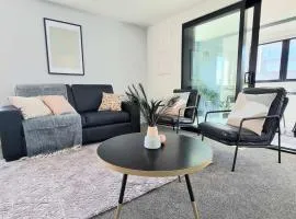 CBD 3 Bedroom Apartment