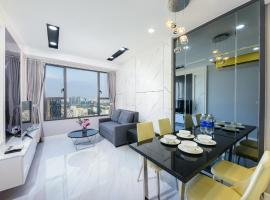 REM Rivergate Garden Pool Signature - Free 4G sims for 3 Nights Booking, hotel in Ho Chi Minh City