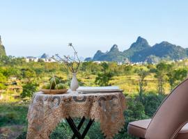 Guilin Village Creek Inn, hotel near Guilin Liangjiang International Airport - KWL, Guilin