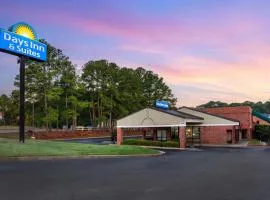 Days Inn & Suites by Wyndham Rocky Mount Golden East