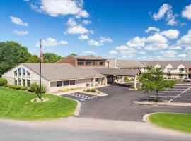 AmericInn by Wyndham Eau Claire, hotel dengan parkir di Eau Claire