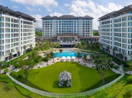 The Mermoon Resort Hainan Tufu Bay, Tapestry By Hilton, hotel v destinácii Lingshui