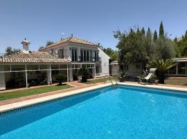 Casa Ciaurriz, holiday home in Mairena del Aljarafe