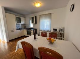 Burle Apartment with FREE private parking, hotel en Medulin