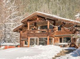 Spectacular Chalet with 5 ensuite bedrooms and sauna, fjallaskáli í Chamonix Mont Blanc