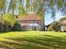 Badger Cottage, Near Goodwood