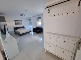 Landau, sch&ouml;ne helle gem&uuml;tliche Wohnung