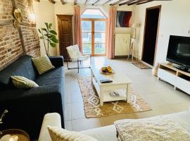 Appartement au cœur de Rochefort, готель біля визначного місця Торговий центр City Centre, у місті Рошфор