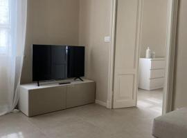 Home 11, apartment in Piacenza