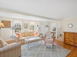 Sunset Sanctuary: Minot Beach Scituate, cottage in Scituate