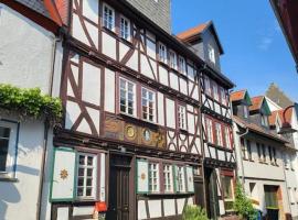 Historisches Fachwerkhaus im Herzen von Butzbach, hotel in Butzbach