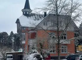 Moderne Ferienwohnung in alter Villa