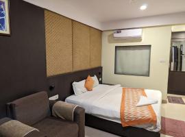 SK FIRST TRANSIT HOTEL Shamshabad, hotel near Rajiv Gandhi International Airport - HYD, Hyderabad