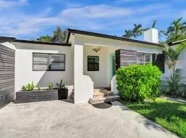 10 Mins to South Beach Miami 4 Bedroom Villa