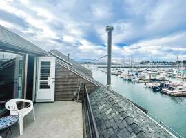 Down By The Bay #C202, appartement à Newport