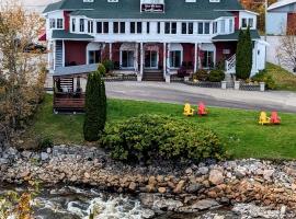 La Gentilhommière Motel et Suite A Vue sur Mer, Hotel am Strand in Saint-Siméon